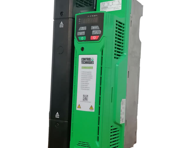 Variador de Velocidad Control Techniques C200 054 0027a 20HP